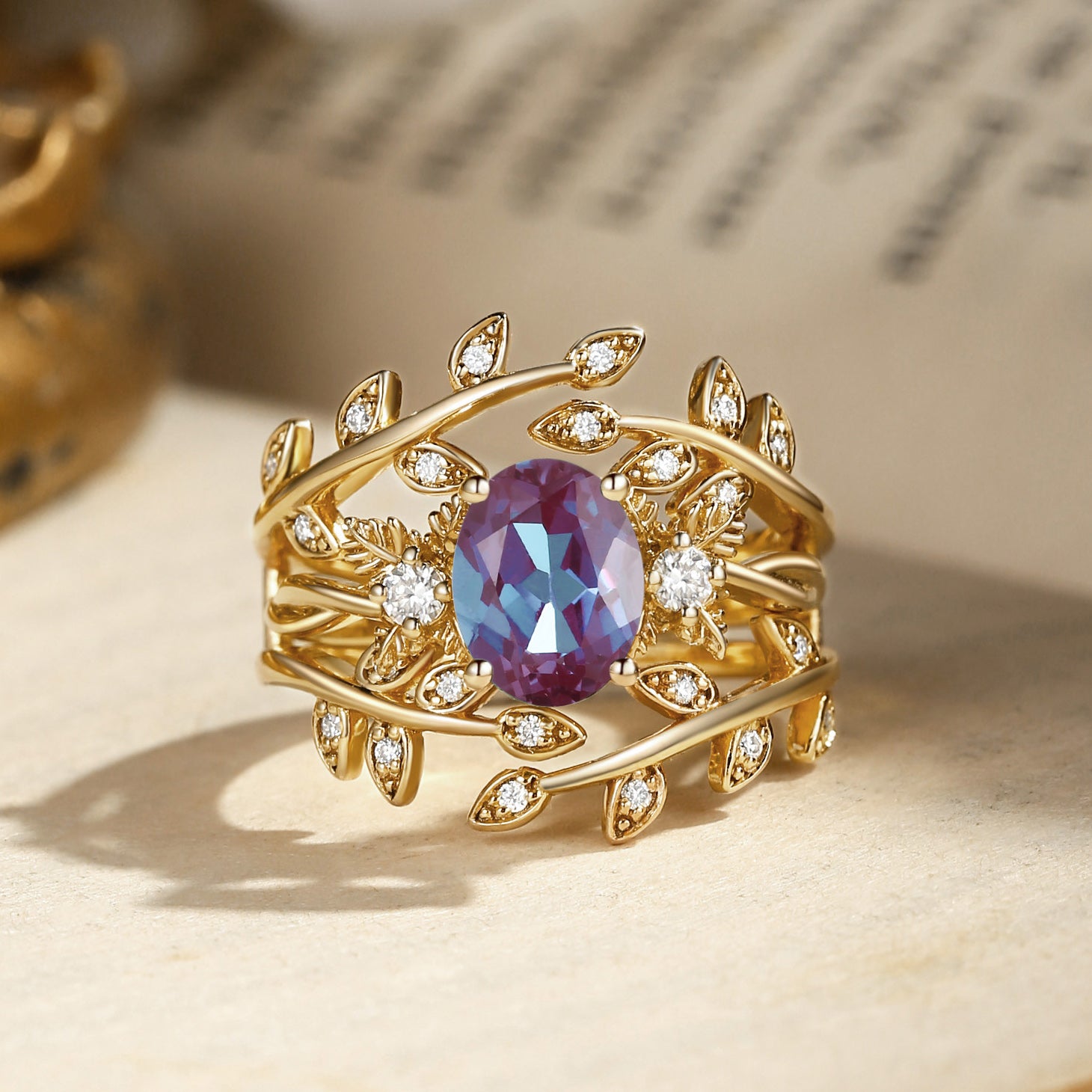 Léonie - Oval Cut Alexandrite Leafy Enhancer Ring Set 2pcs