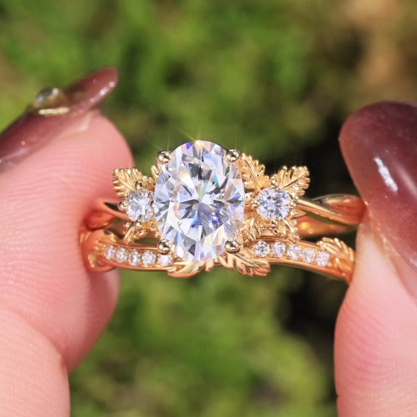 Load video: Flora - Oval Cut Moss Agate Leafy Flower Engagement Ring Set 2pcs