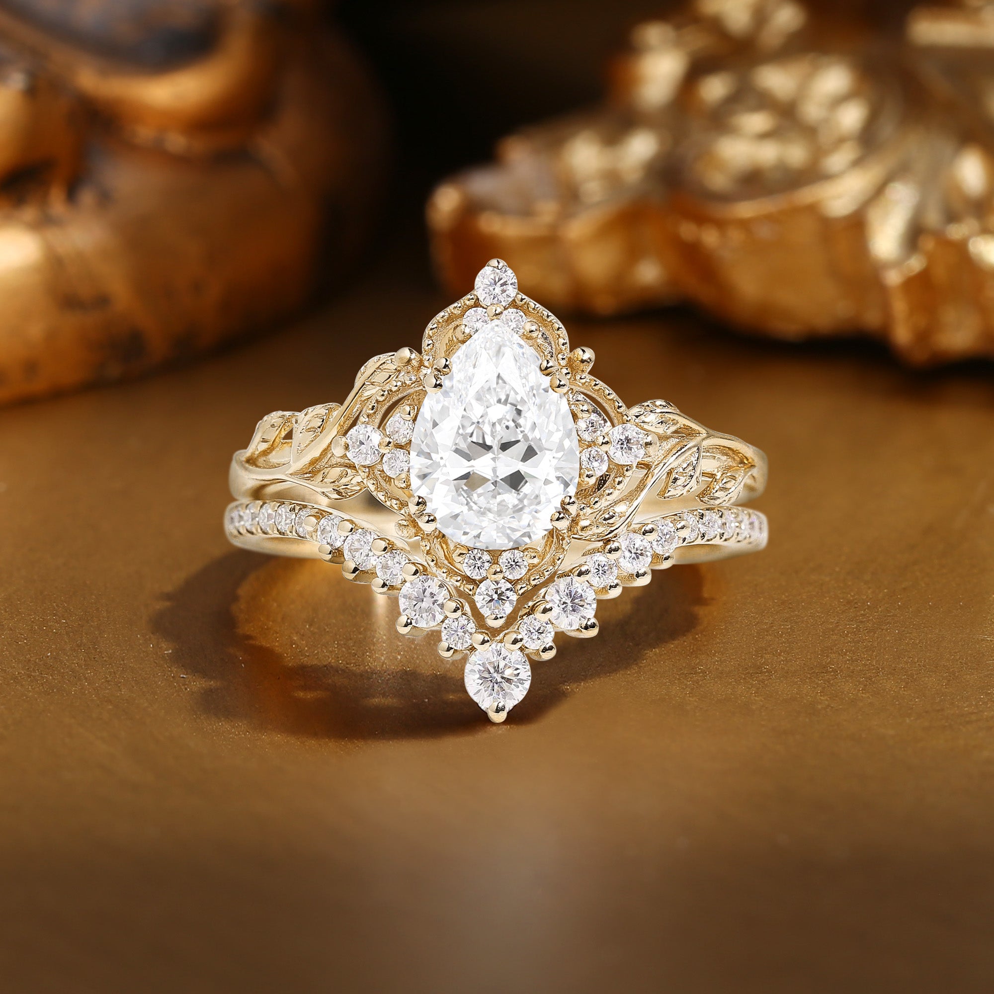 Sibylla - Pear Cut  Lab Grown Diamond Flower Royalcore Vintage Engagement Ring Set 2Pcs