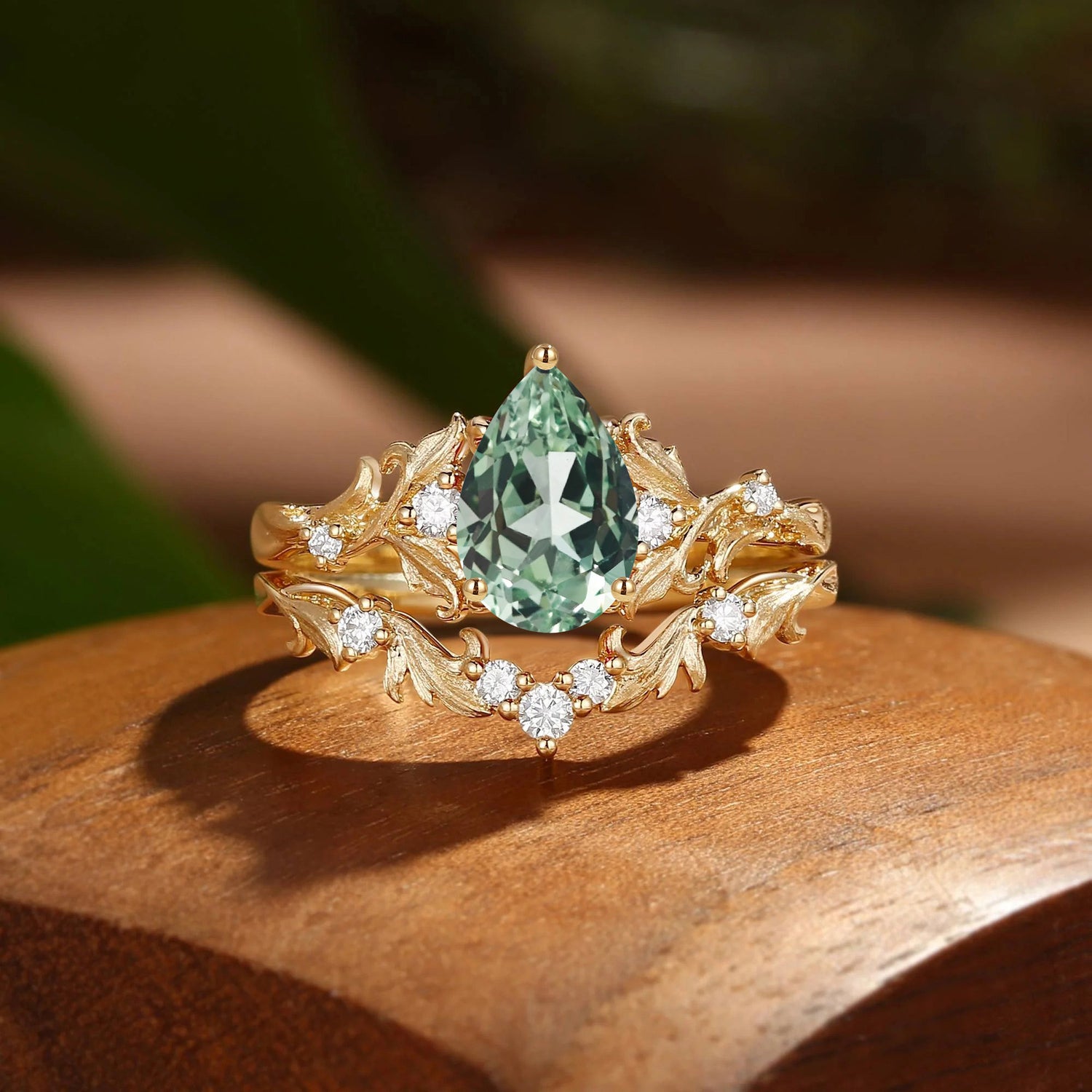 Pear Cut Green Sapphire Acanthus Inspired Art Deco Bridal Set 2pcs - Rosa