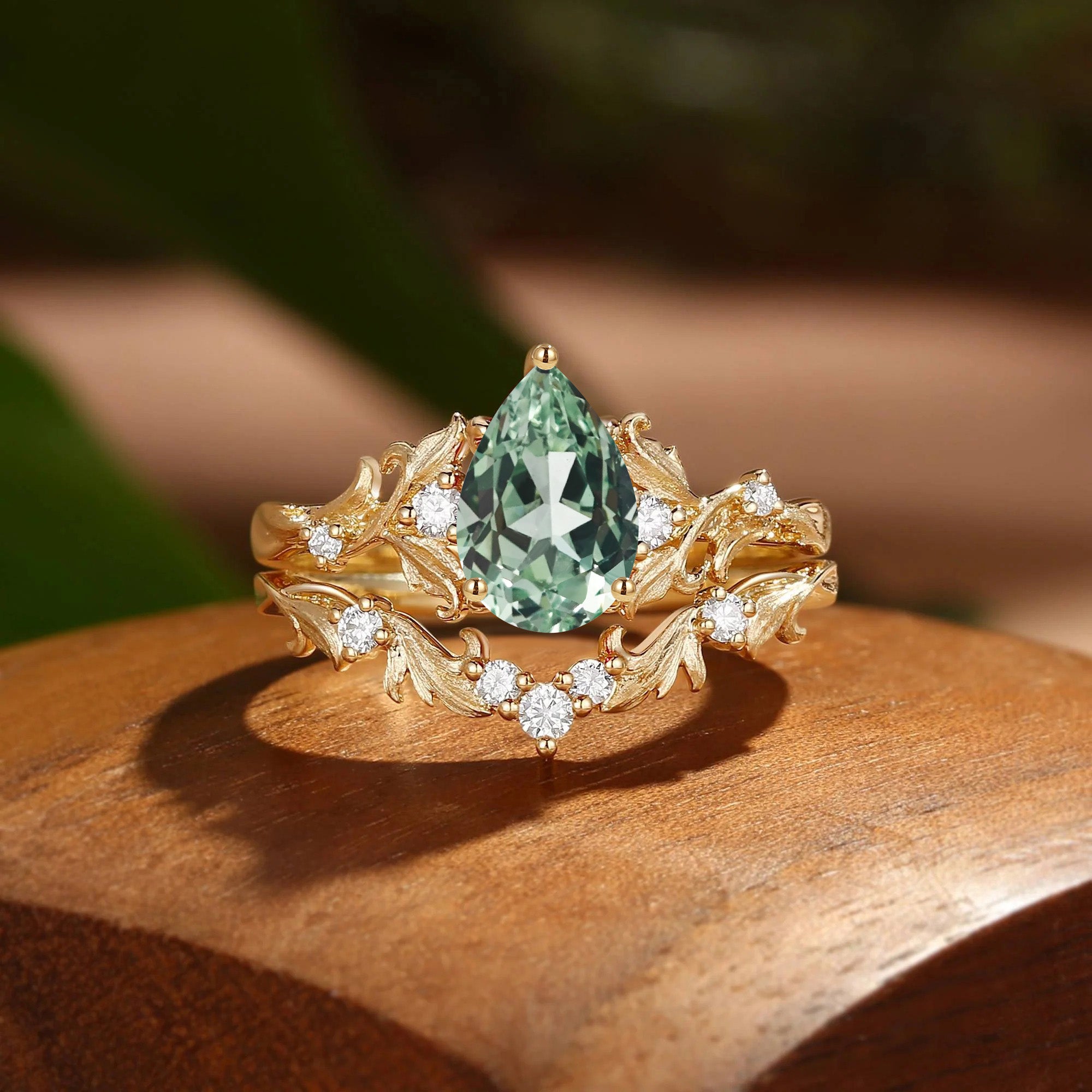 Pear Cut Green Sapphire Acanthus Inspired Art Deco Bridal Set 2pcs - Rosa