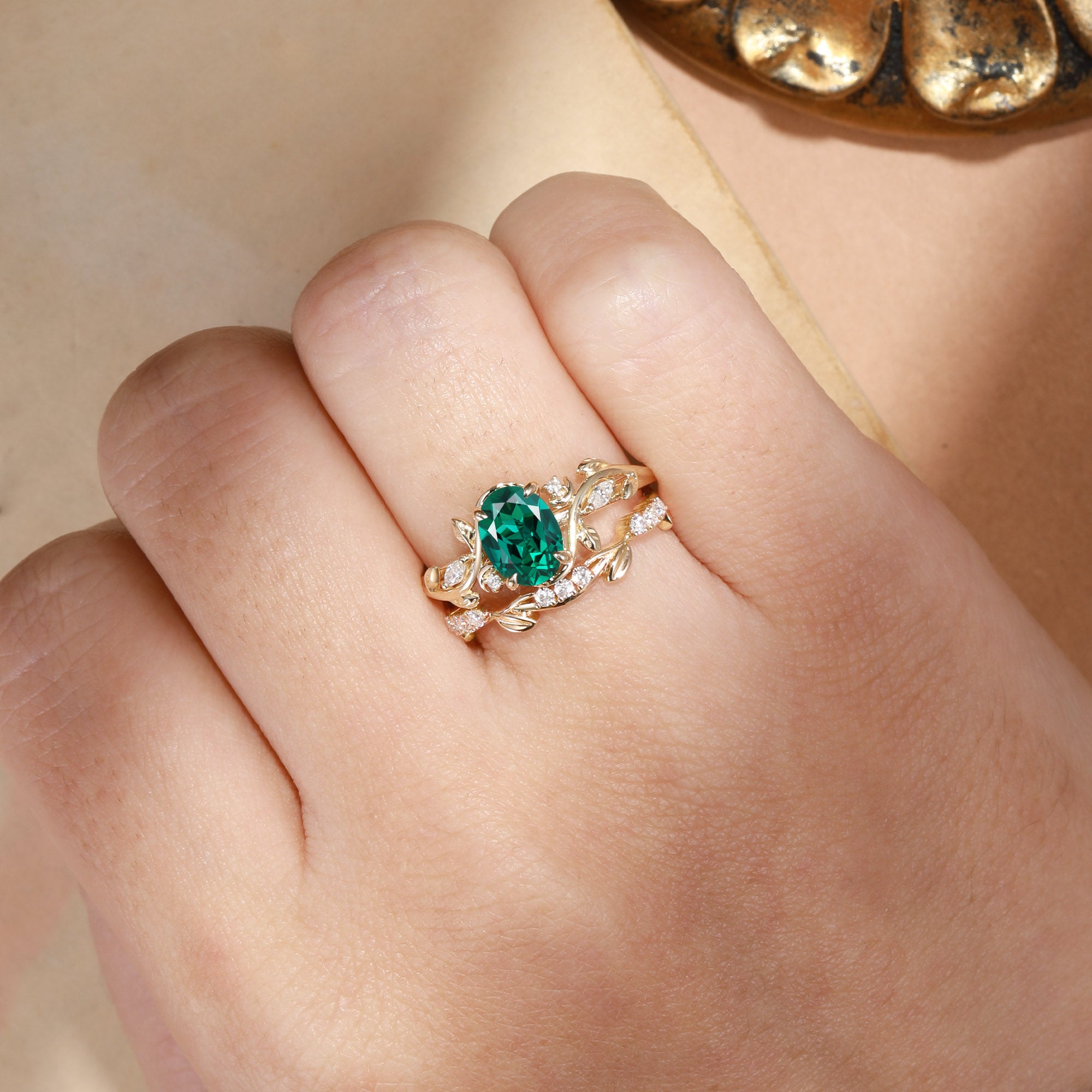 Oval Cut Lab Emerald Leafy Inspired Fairy Twist Band Bridal Set 2pcs - Désirée