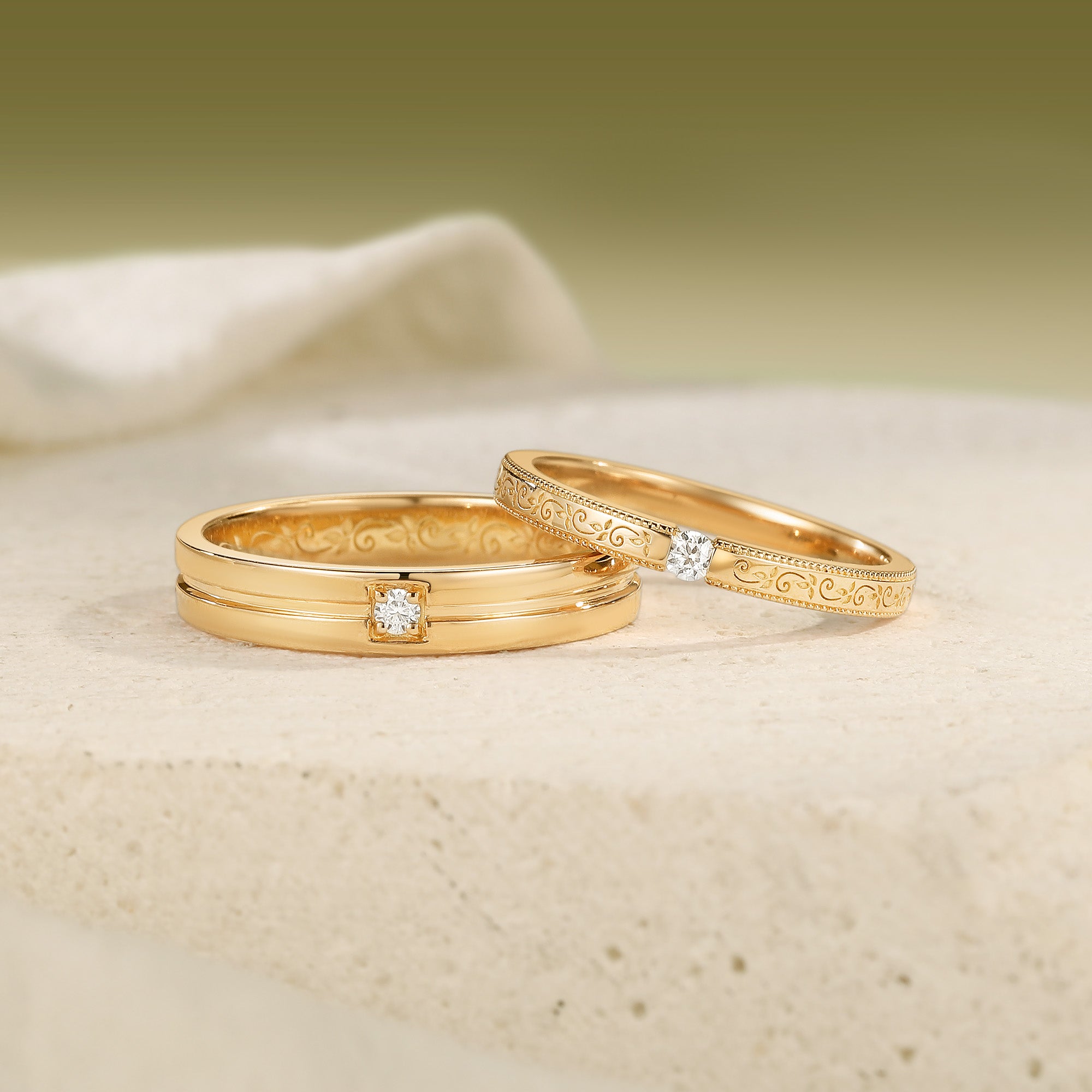 Vintage Scroll Engraved Moissanite Couple Wedding Band Set