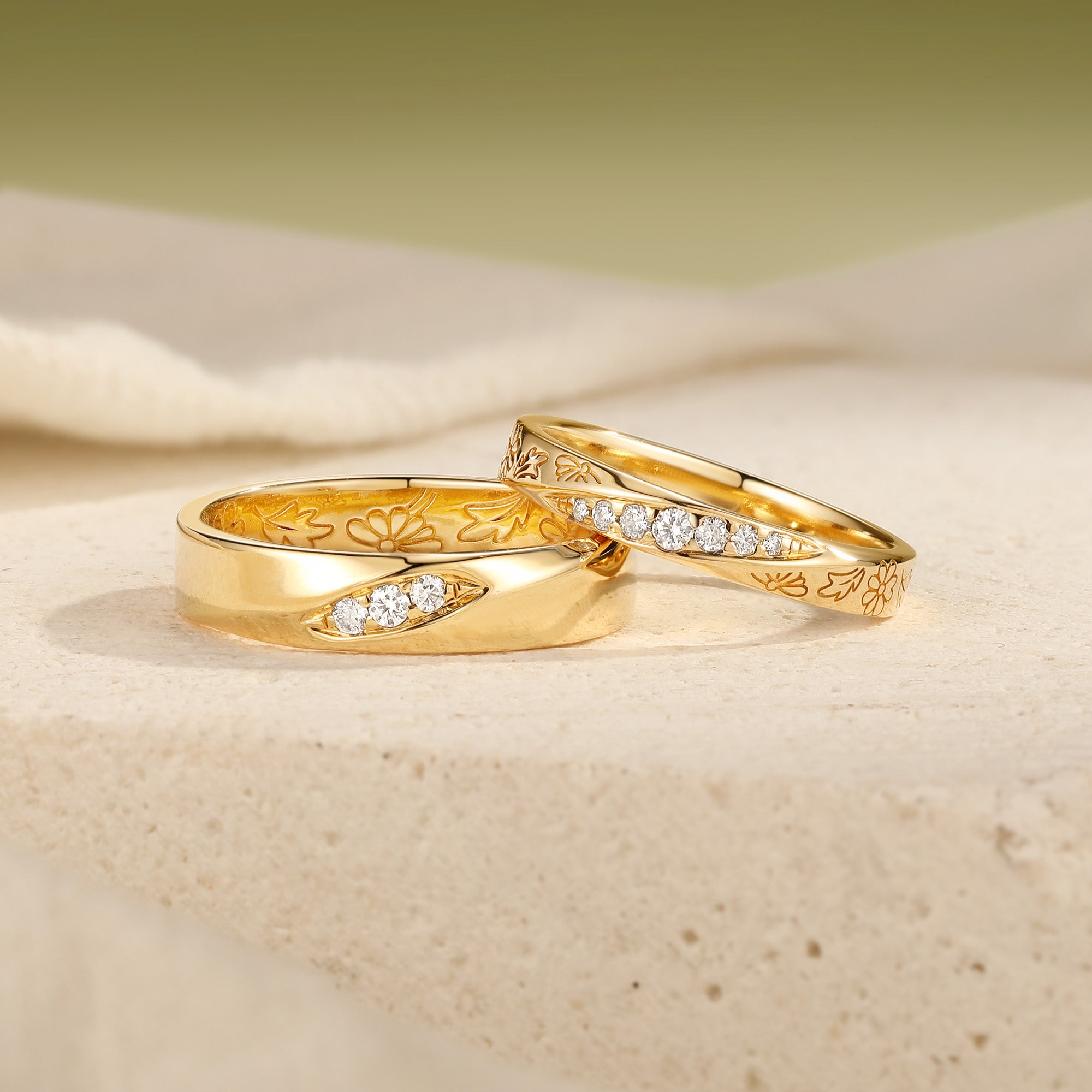 Vintage Moissanite Daisy Engraved Couple Wedding Band