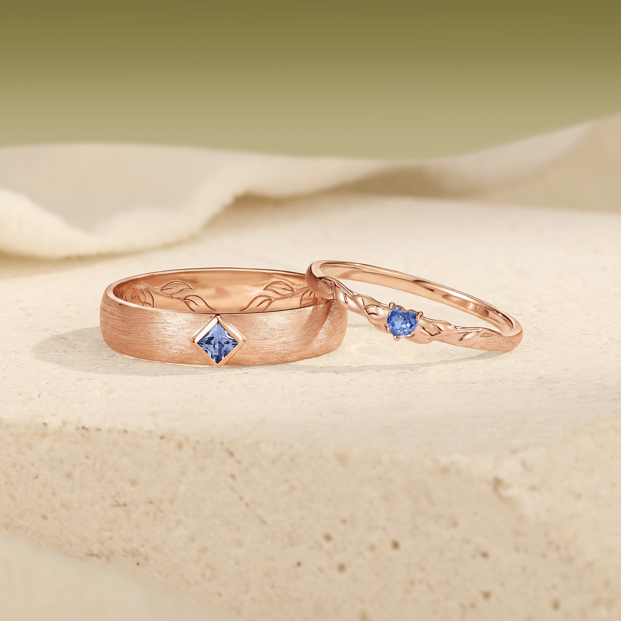 Brushed Sapphire with Hidden Leaf Engraving Couple Ring