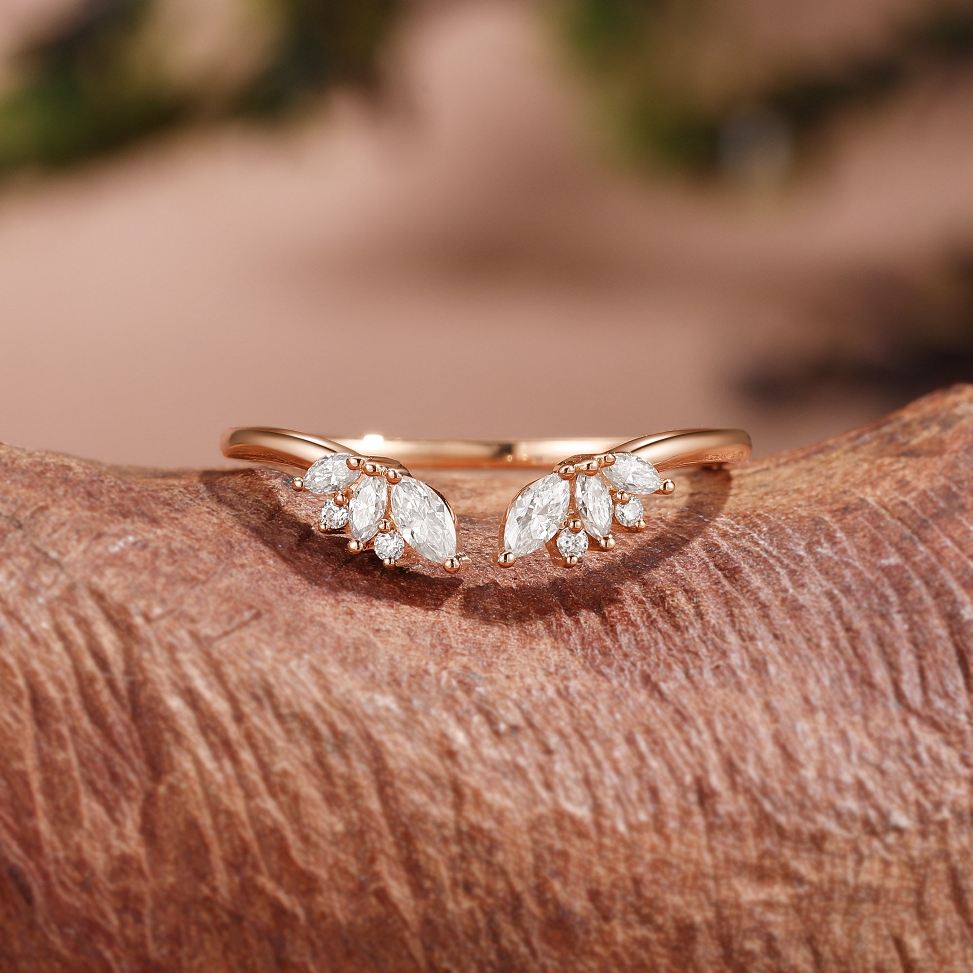 Vintage Moissanite Leaf Cluster V-Shaped Curved Wedding Band