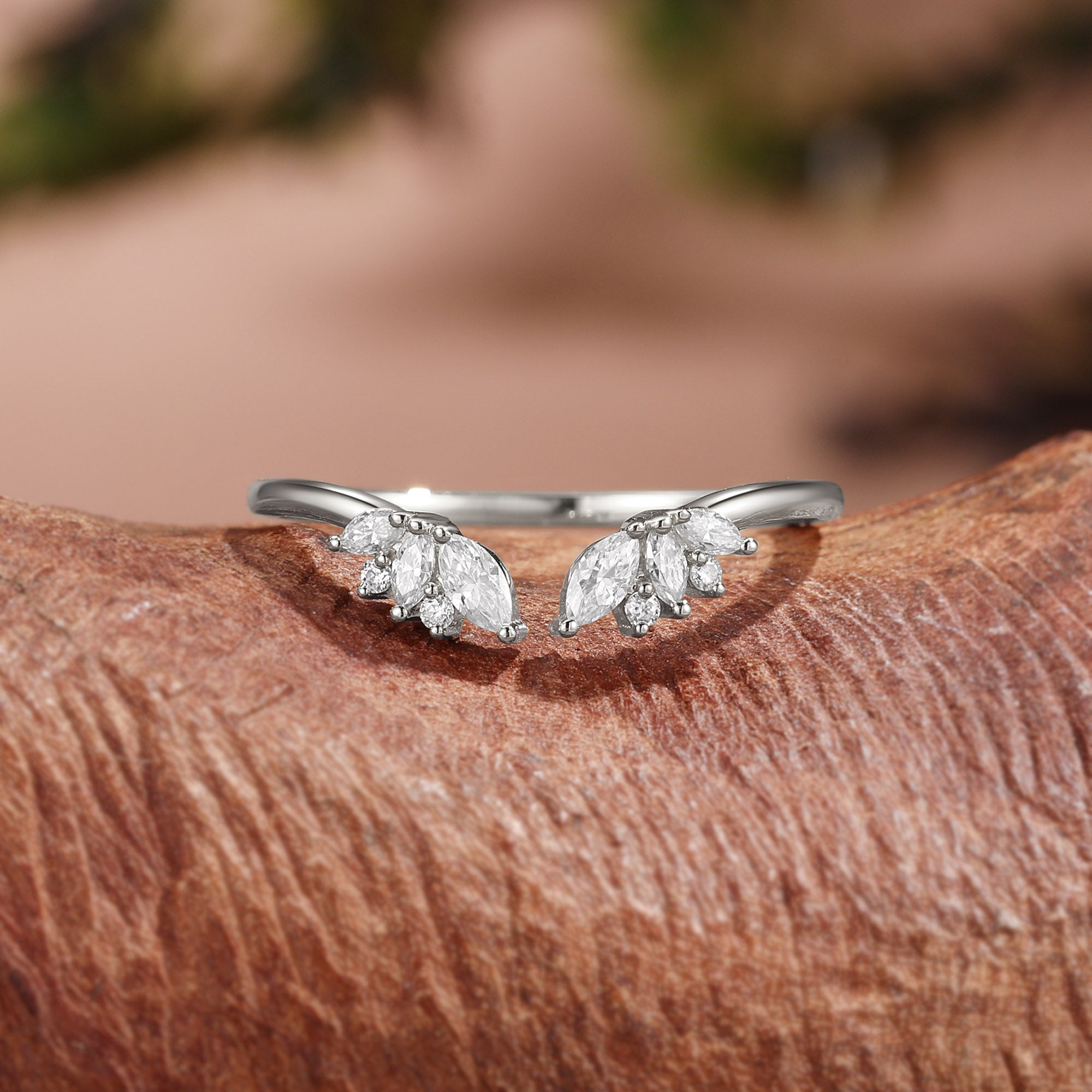 Vintage Moissanite Leaf Cluster V-Shaped Curved Wedding Band