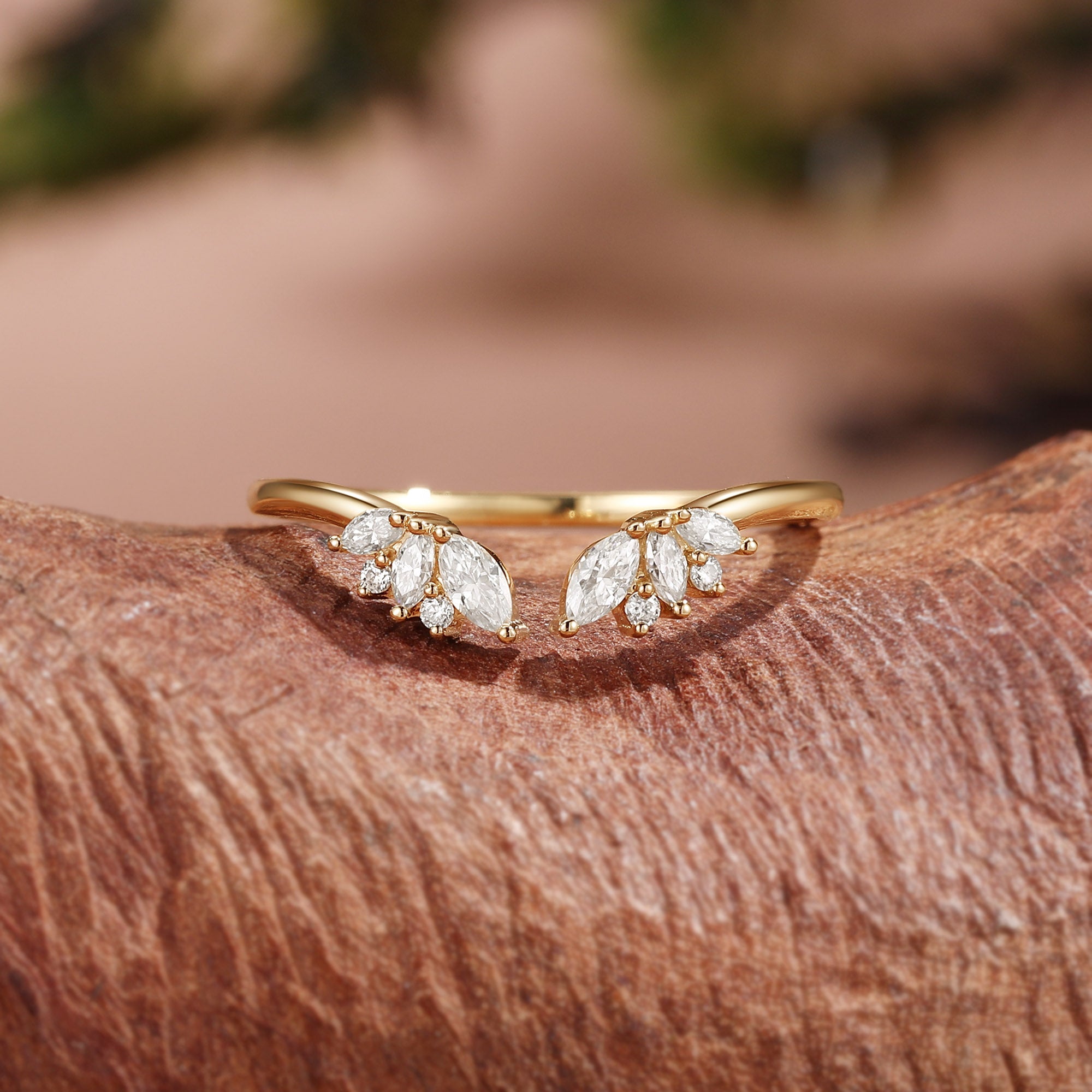 Vintage Moissanite Leaf Cluster V-Shaped Curved Wedding Band