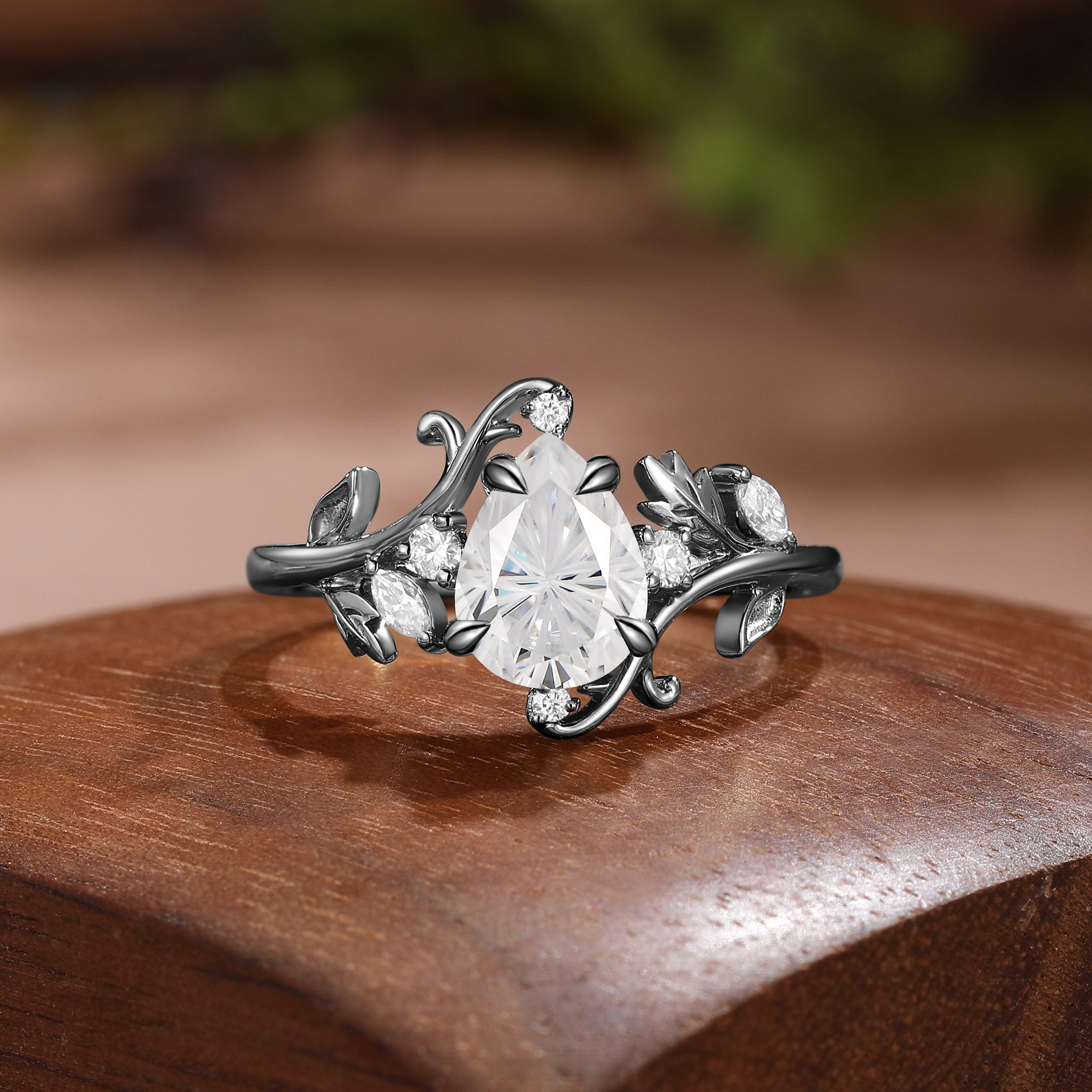 Forest Fairy  Firework Cut Pear Moissanite Leafy Bridal Set 2pcs - Lavinia