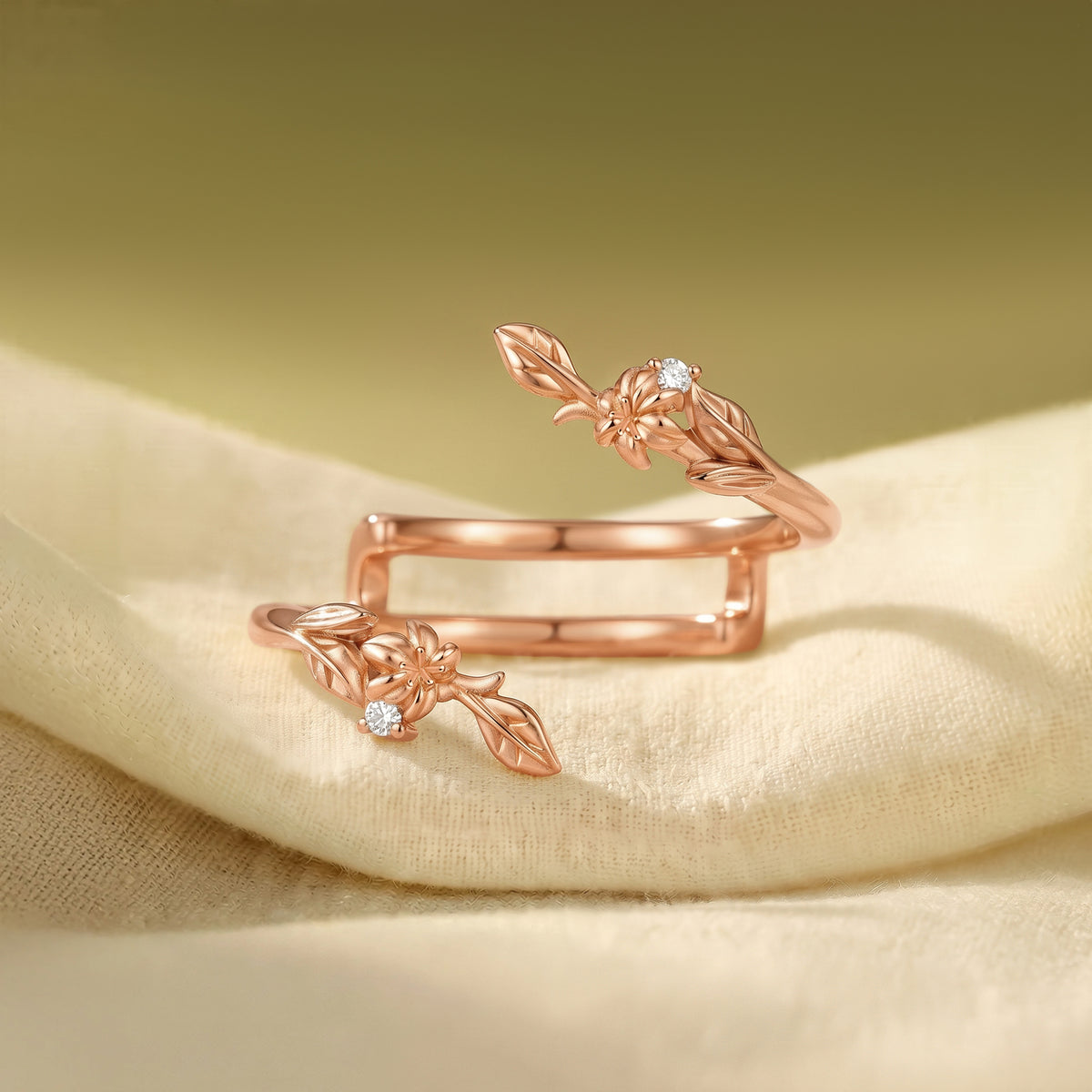 Delicate Floral Leaf Stackable Moissanite Wedding Ring Set