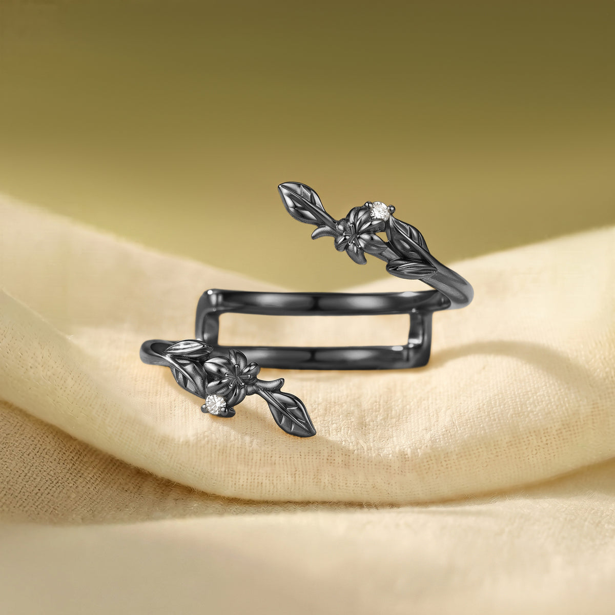 Delicate Floral Leaf Stackable Moissanite Wedding Ring Set