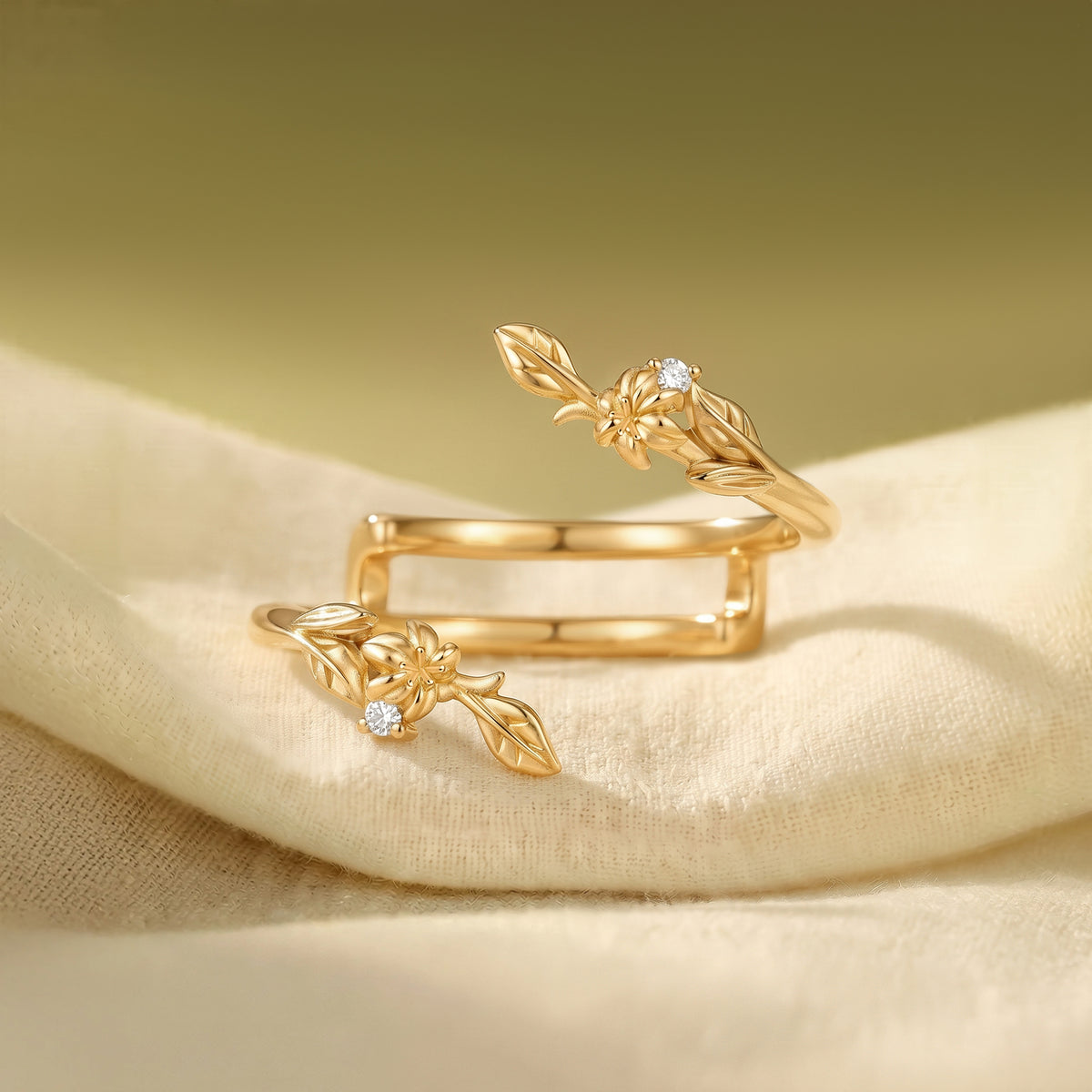 Delicate Floral Leaf Stackable Moissanite Wedding Ring Set