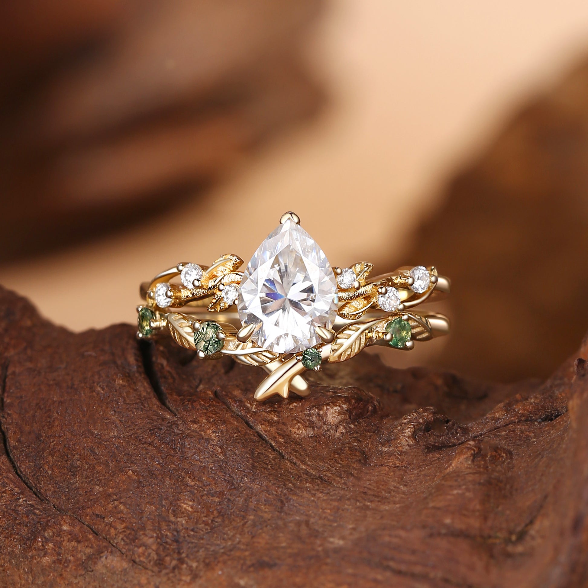 Leaf Ring - Pear Cut Moissanite Leafy Bridal Set 2pcs