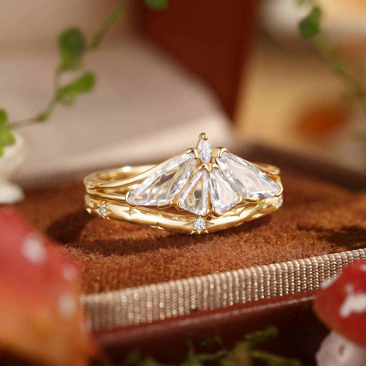Moth Wing Fantasy Cut Moissanite Bridal Set - Lirael