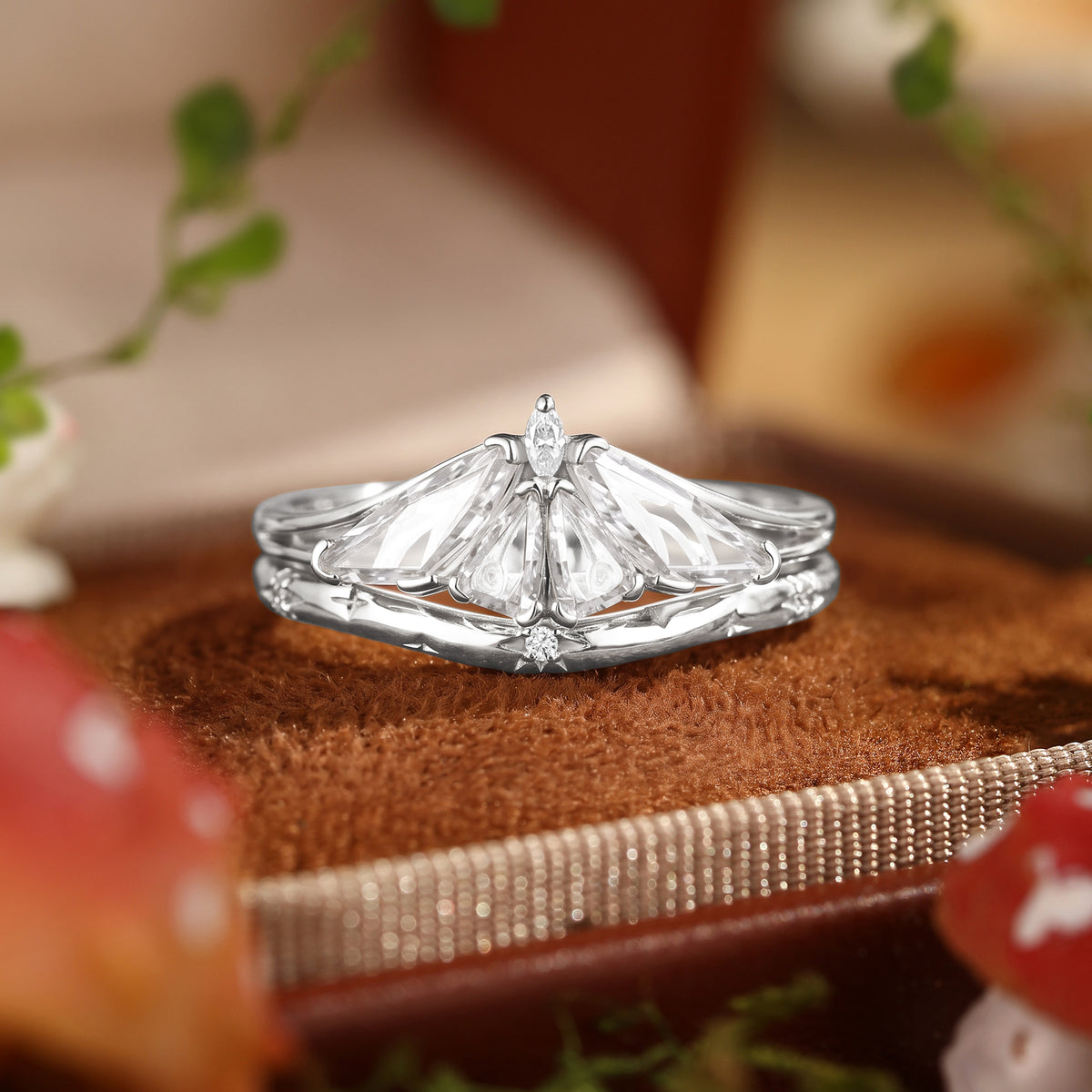 Moth Wing Fantasy Cut Moissanite Bridal Set - Lirael