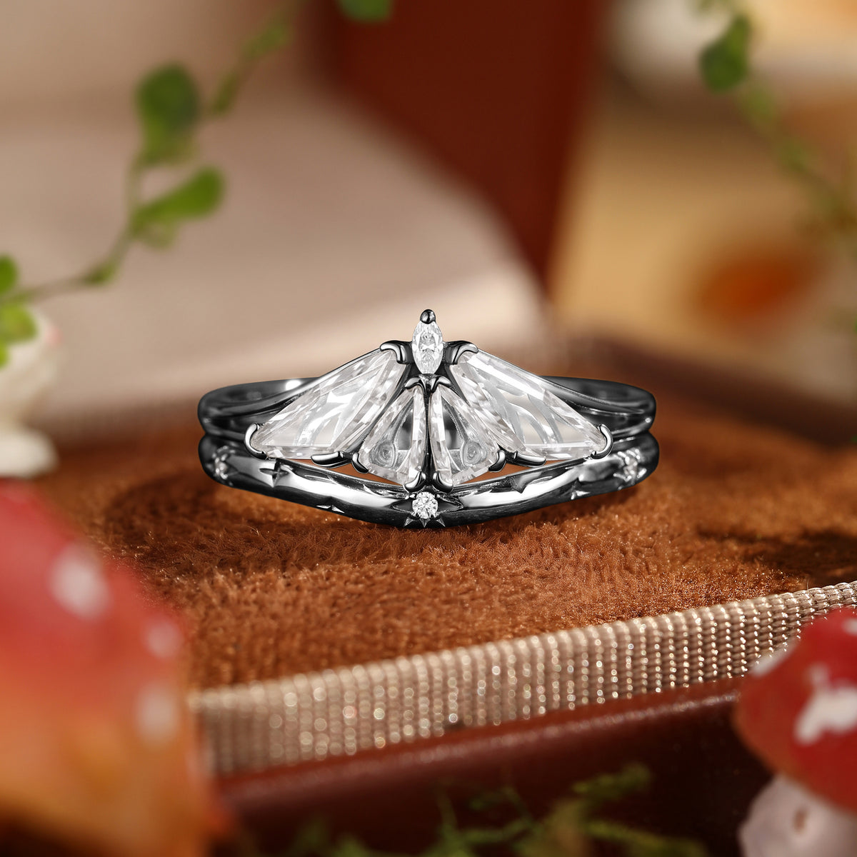 Moth Wing Fantasy Cut Moissanite Bridal Set - Lirael