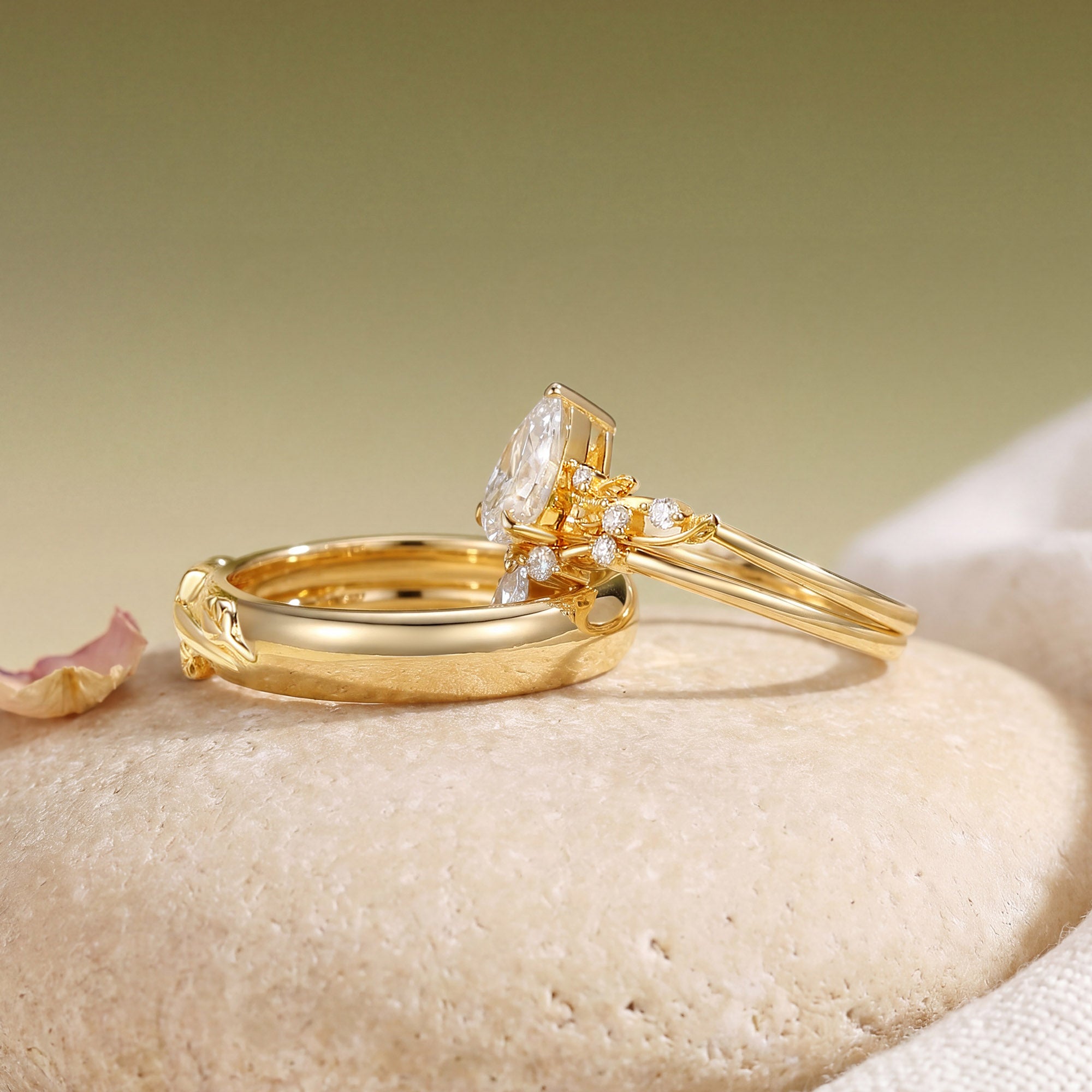 Clarissa - Moissanite Pear Cut Leafy Gold Couple Ring Set