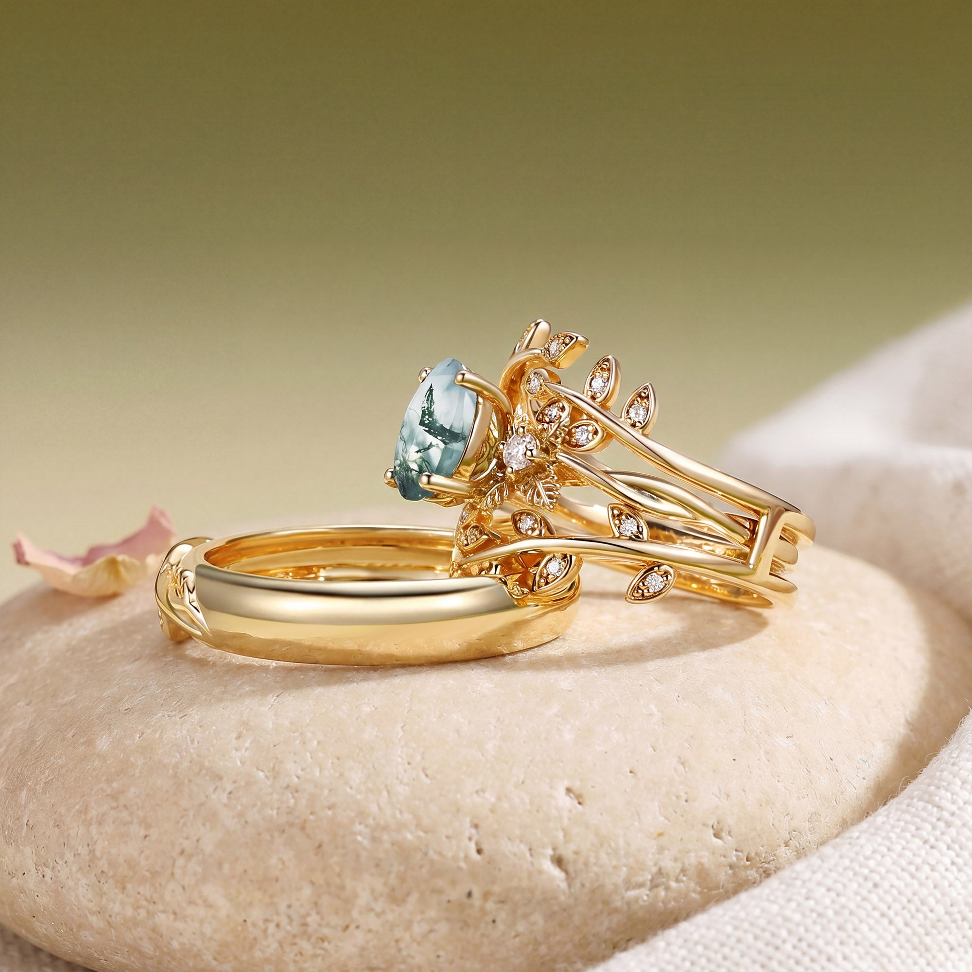 Oval Cut Moss Agate Leafy Gold Couple Ring Set - Léonie