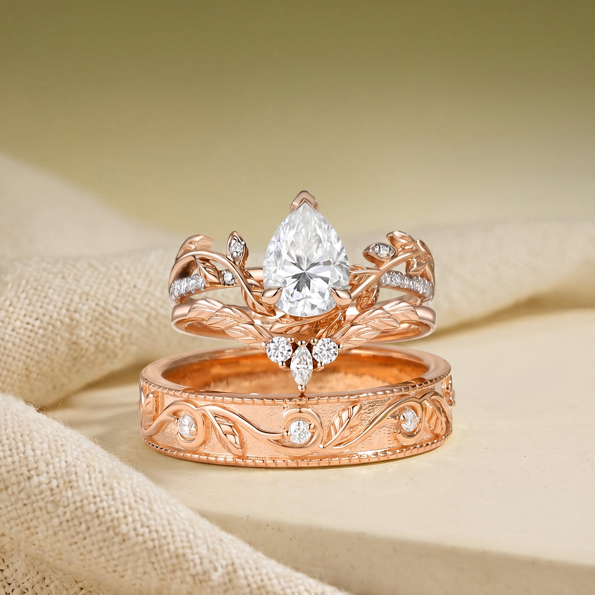 Jora - Pear Cut Moissanite Cluster Couple Ring Set