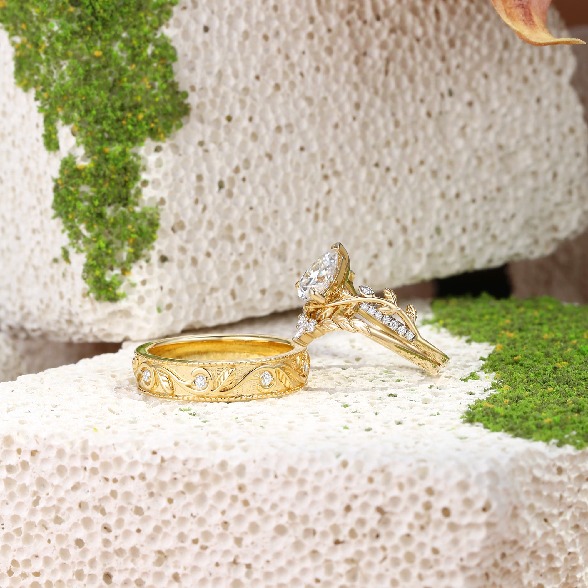 Jora - Pear Cut Moissanite Cluster Couple Ring Set