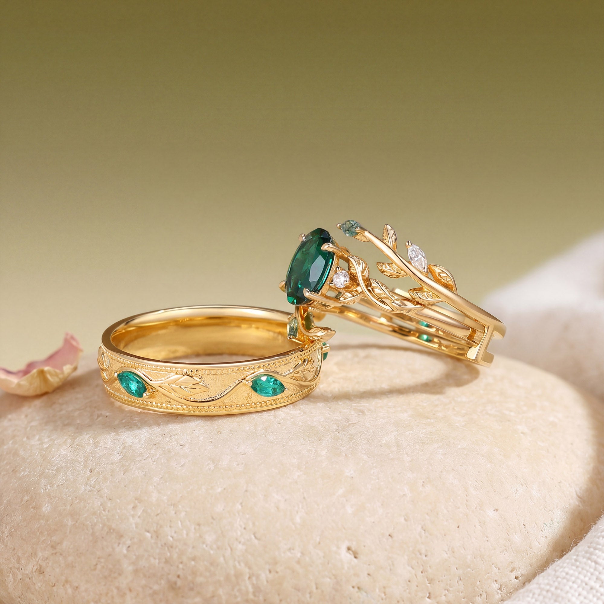 Helen - Oval Cut Emerald Cluster Couple Ring Set