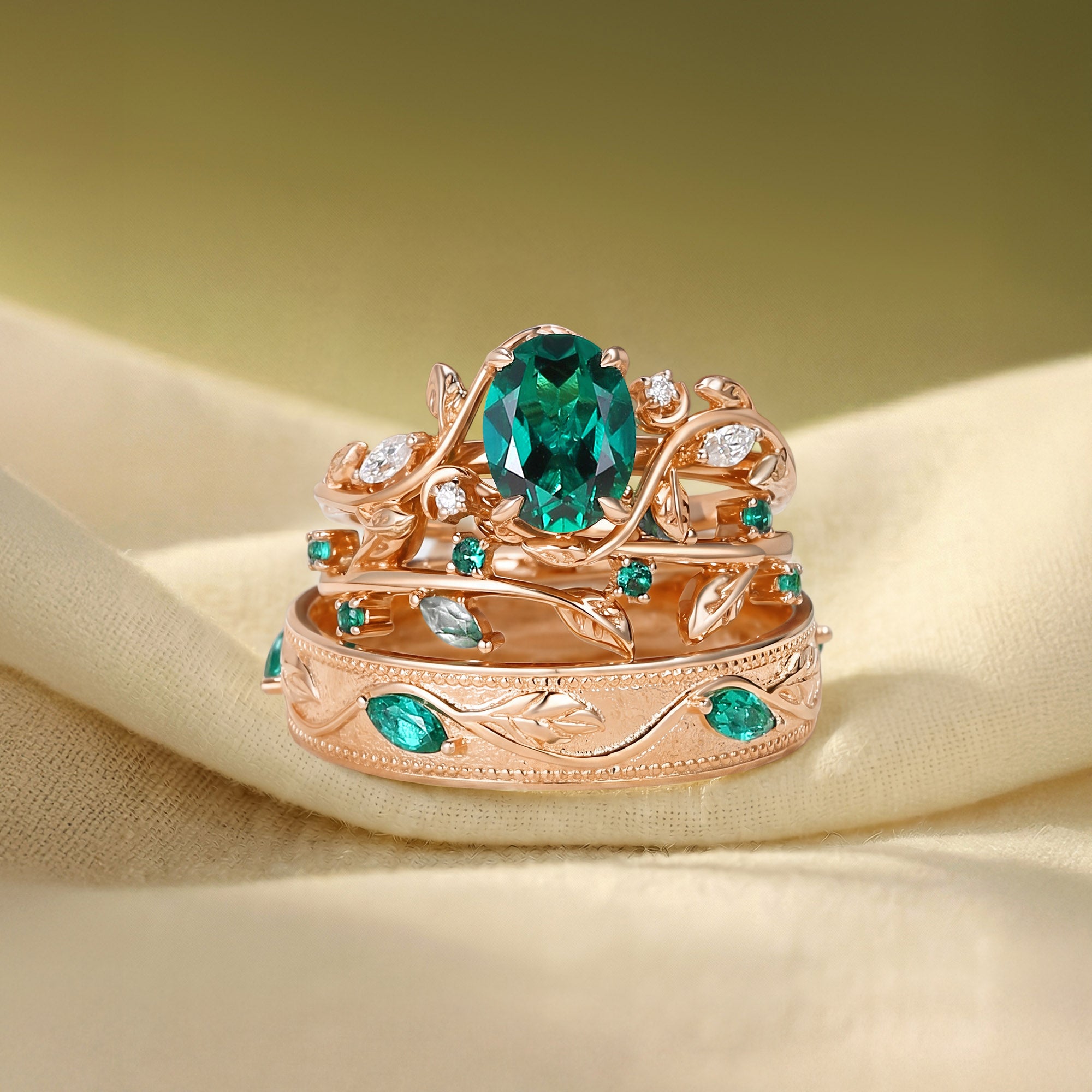 Désirée - Oval Cut Emerald Cluster Moon Couple Ring Set