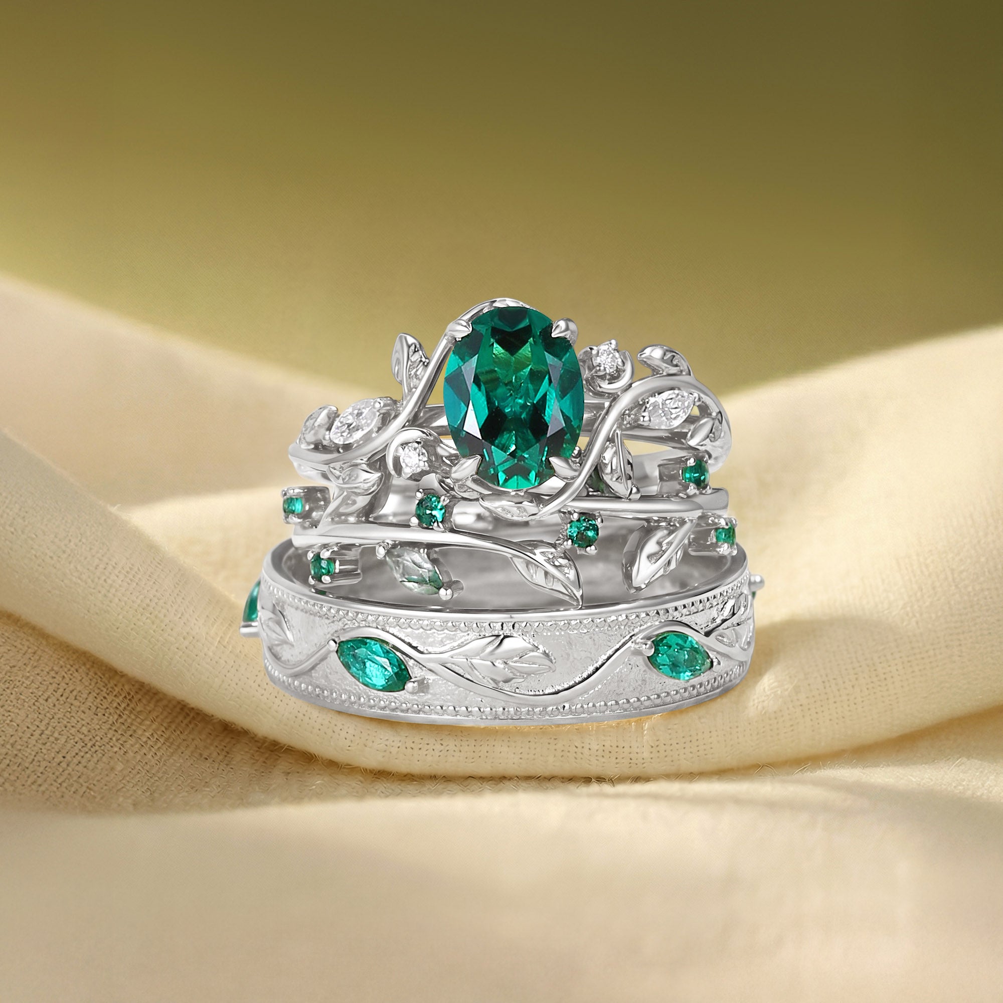 Désirée - Oval Cut Emerald Cluster Moon Couple Ring Set