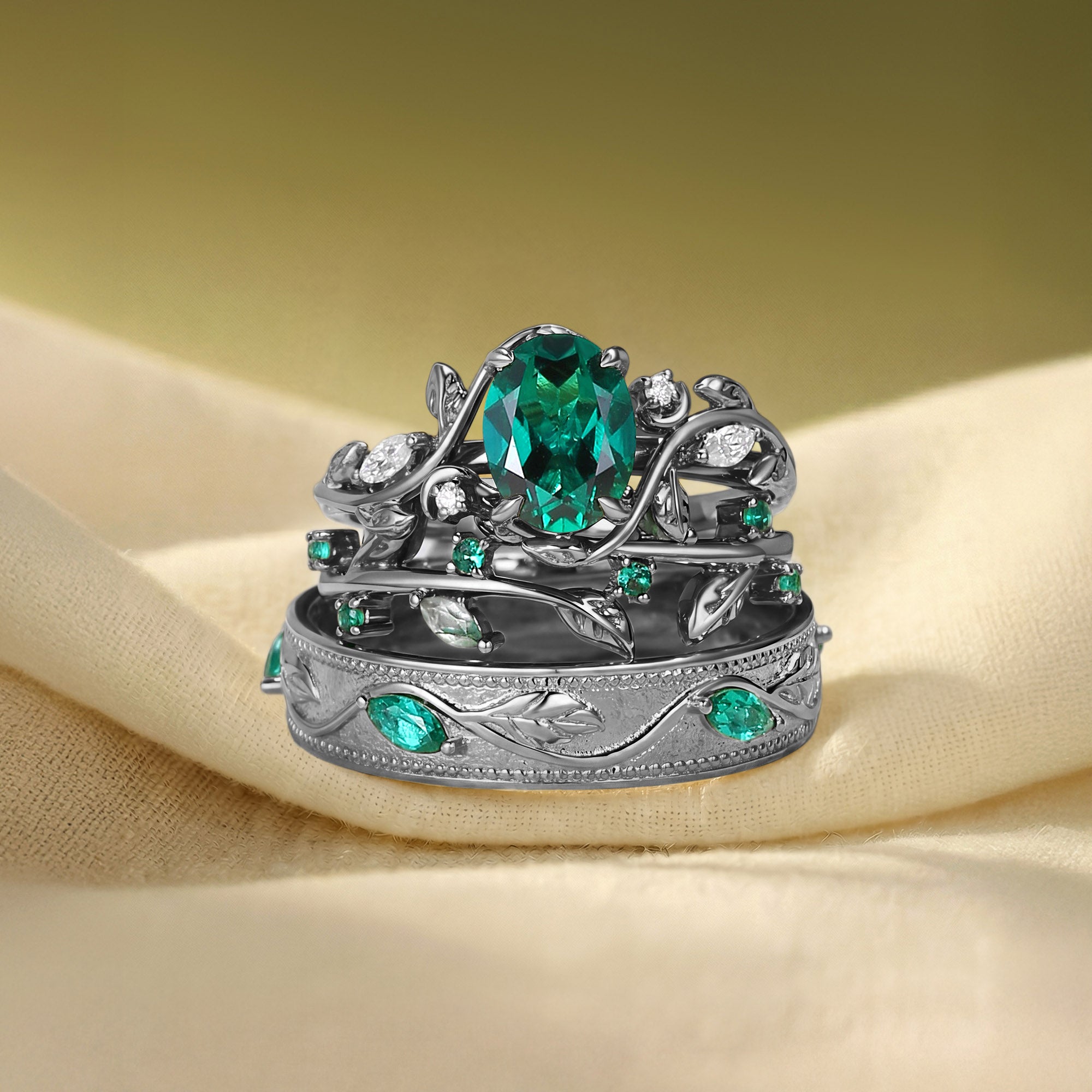 Désirée - Oval Cut Emerald Cluster Moon Couple Ring Set