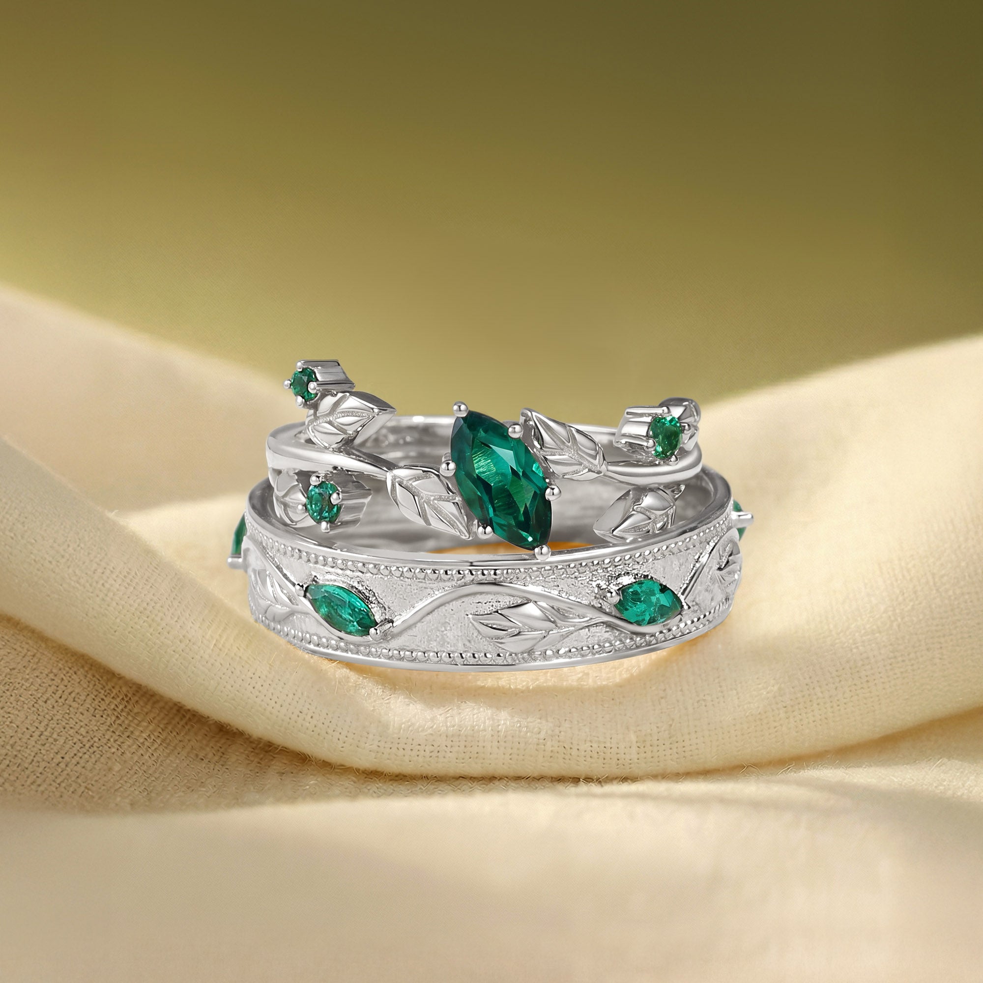 Couple Ring - Emerald Engagement Couple Ring Set