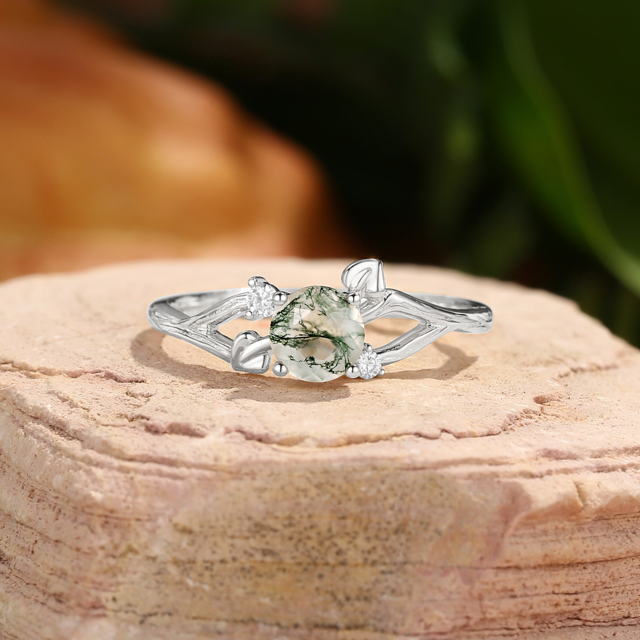Zara - Heart Leaf Moss Agate Round Cut Engagement Ring