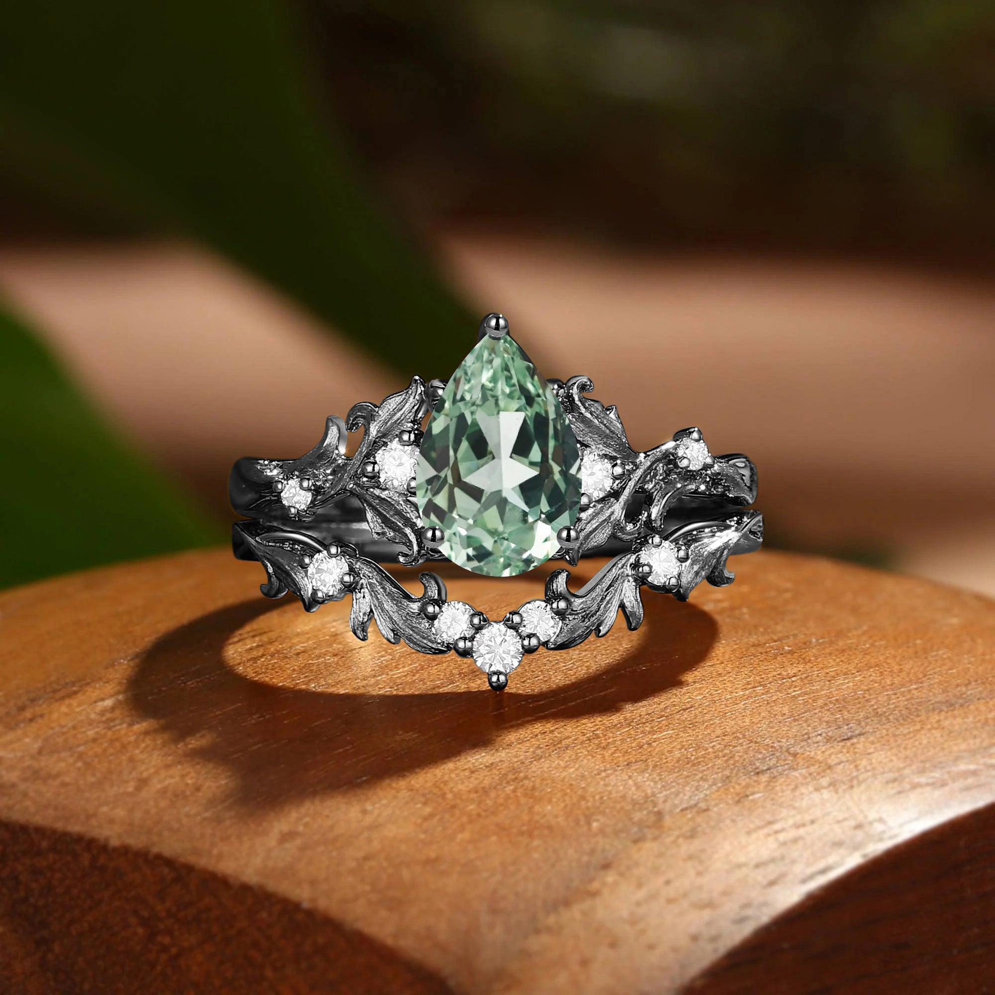 Pear Cut Green Sapphire Acanthus Inspired Art Deco Bridal Set 2pcs - Rosa