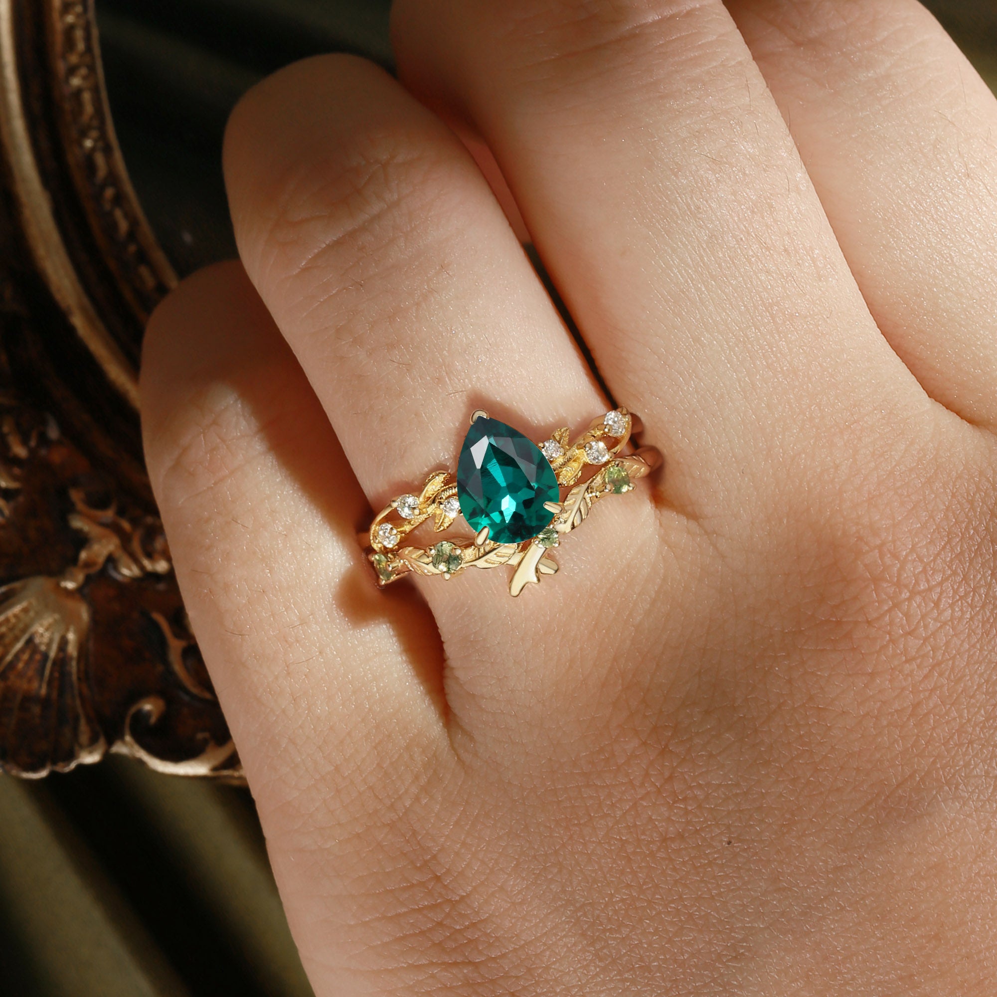 Clarissa - Pear Cut Lab Emerald Leafy Bridal Set 2pcs