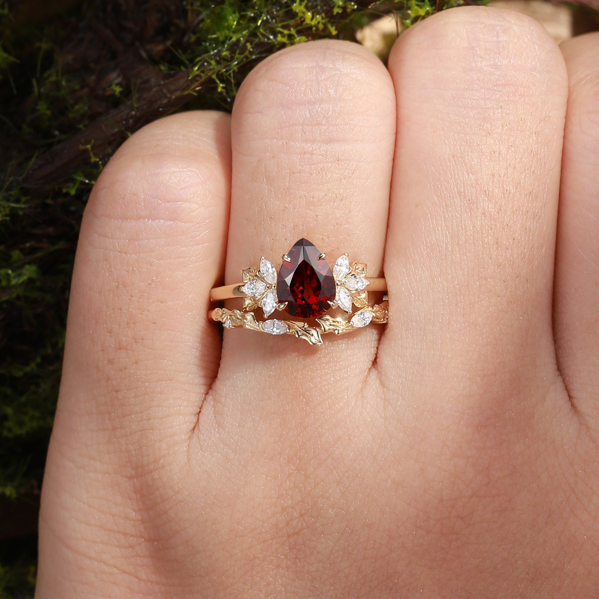 Thea - Pear Cut Red Garnet Holly Leaf Engagement Ring Set 2PCS