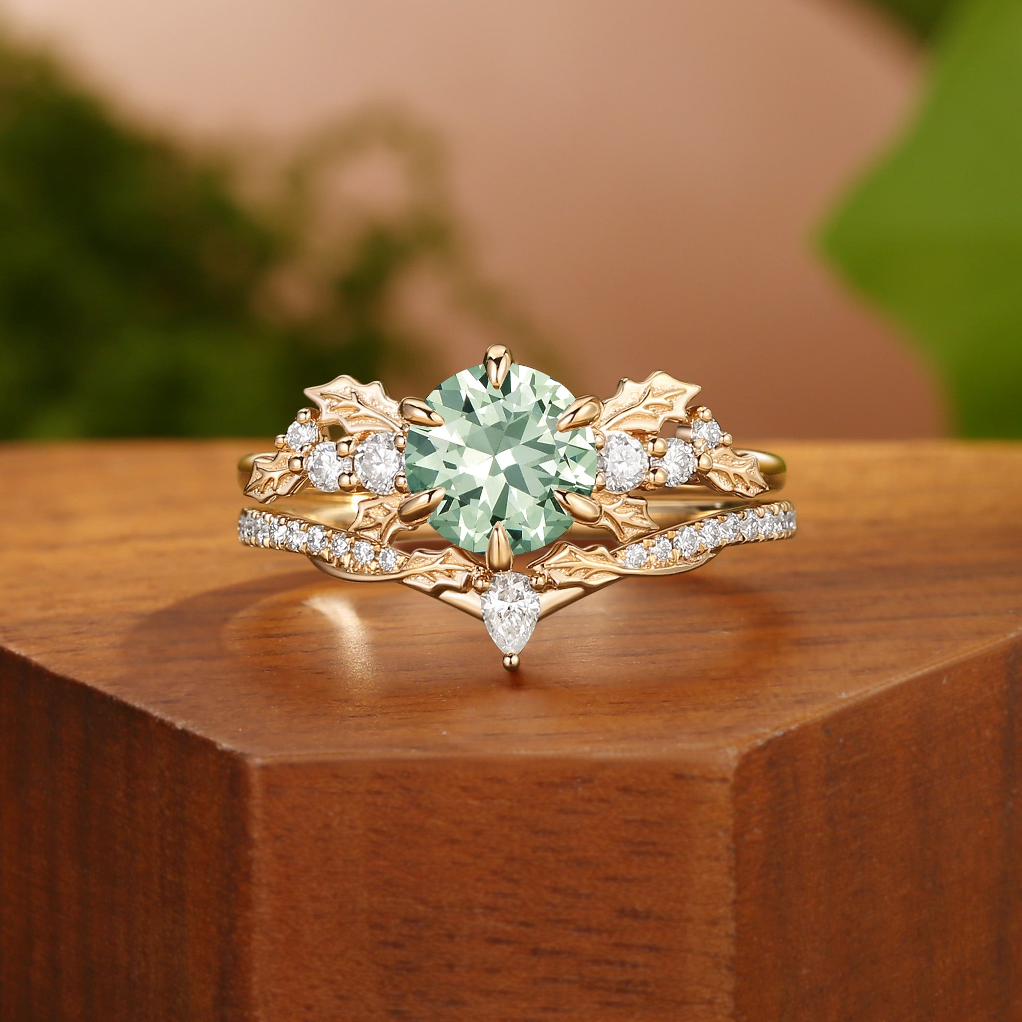 Round Cut Green Sapphire Holly Leaf Yellow Gold Bridal Set 2pcs - Victoria