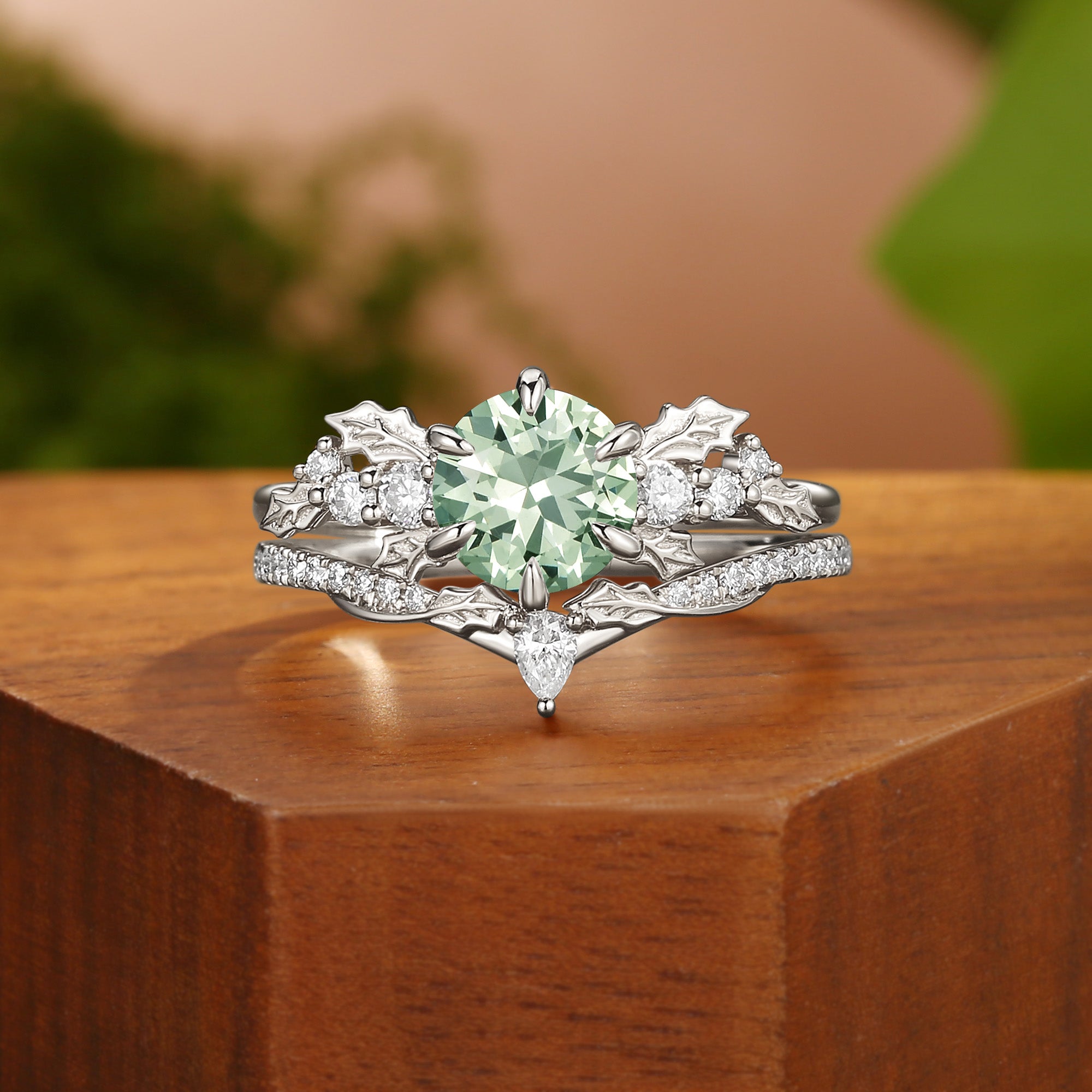 Round Cut Green Sapphire Holly Leaf Yellow Gold Bridal Set 2pcs - Victoria