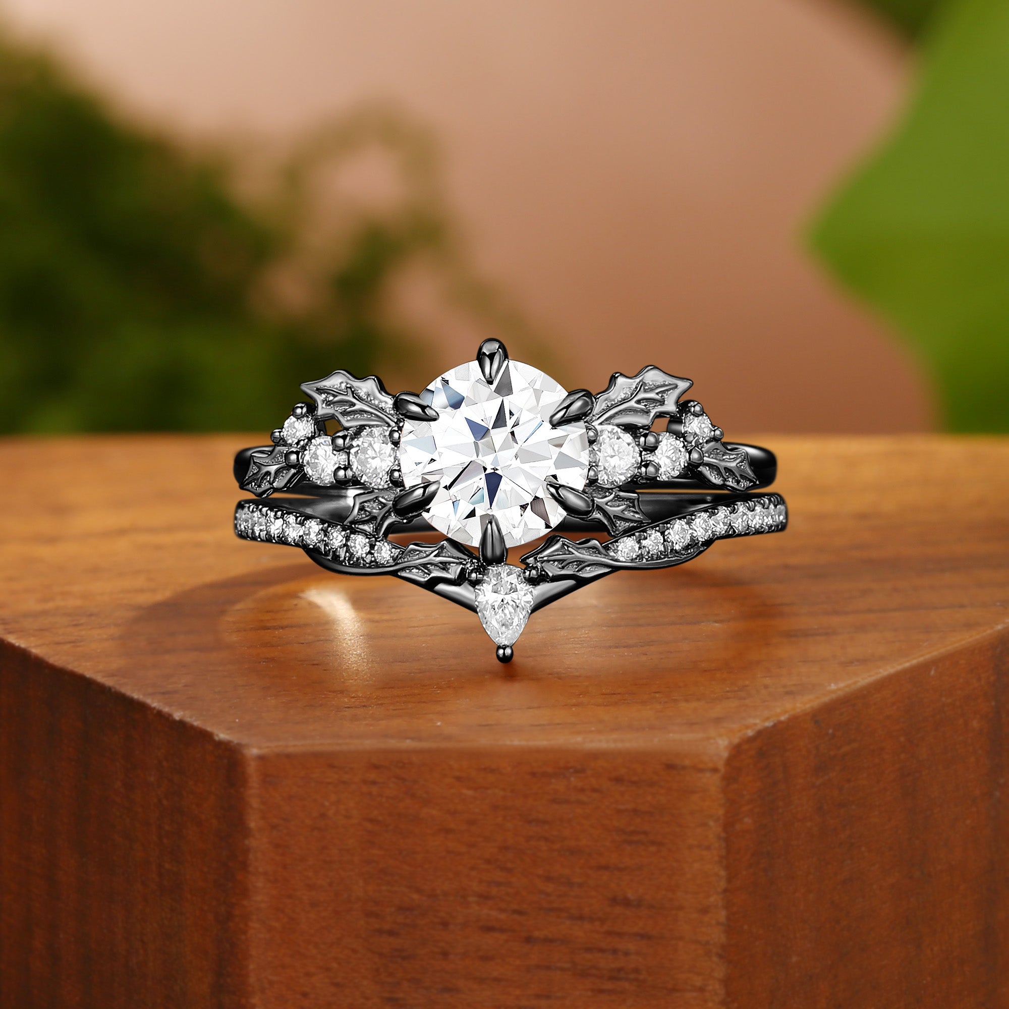 Victoria -  Round Cut Moissanite Holly Leaf Yellow Gold Bridal Set 2pcs