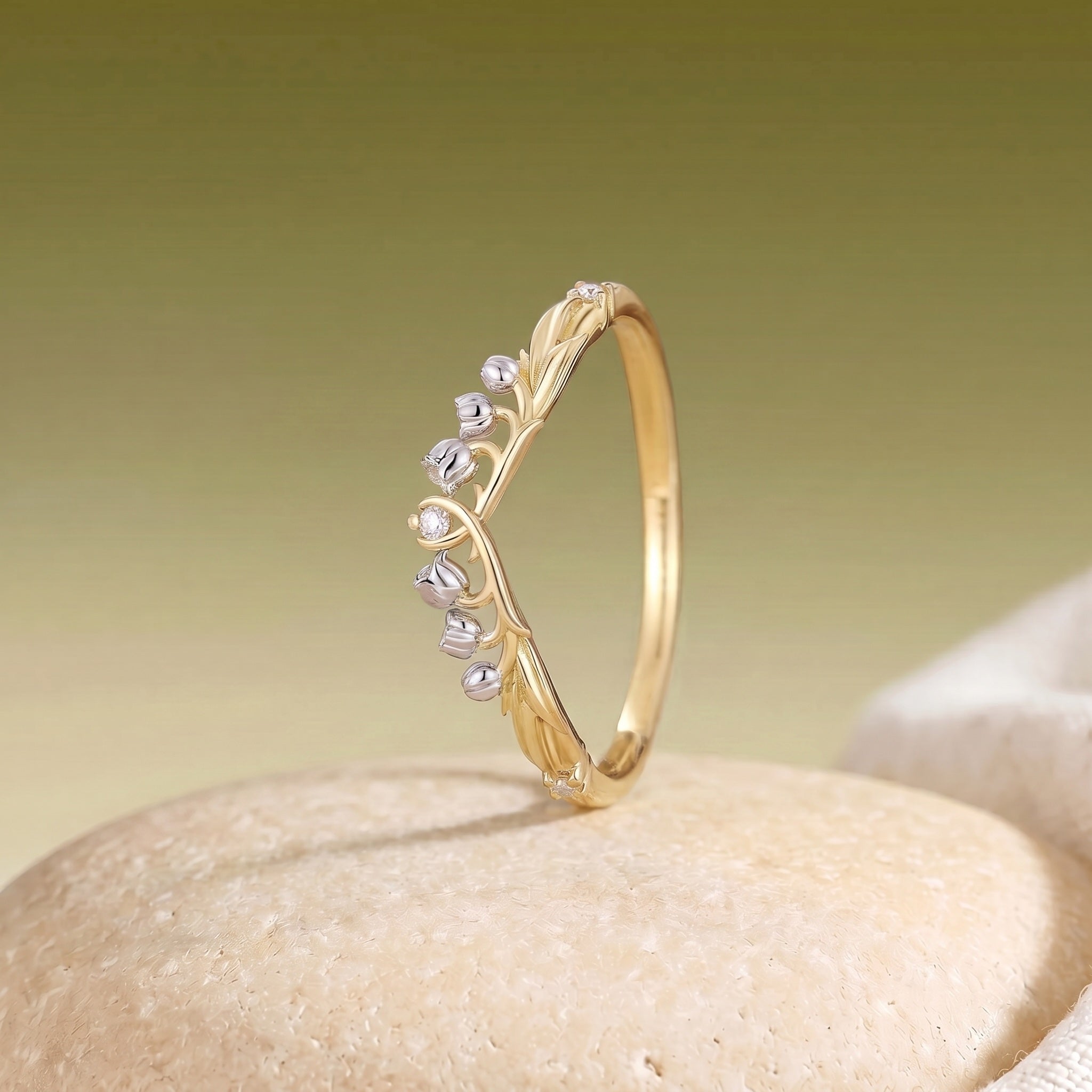 Nature-Inspired Lily Flower Two-Tone Curved Moissanite Wedding Band